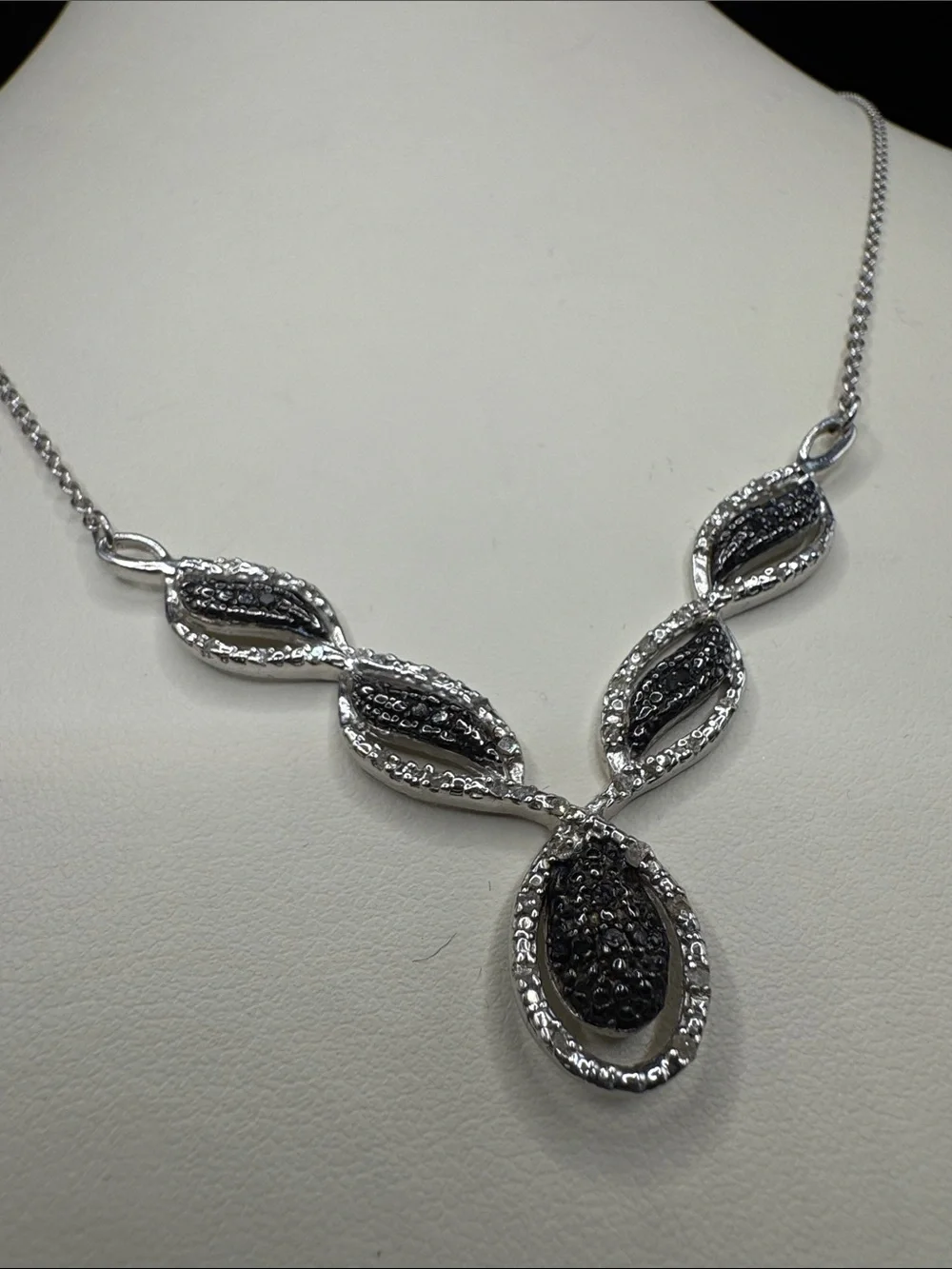 Sterling Silver  Black and white  diamond  18 in Necklace